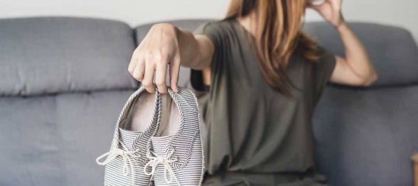 Manutenzione scarpe: come rimuovere i cattivi odori?