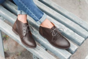 Calzature e salute, quali sono le scarpe giuste per ogni età?