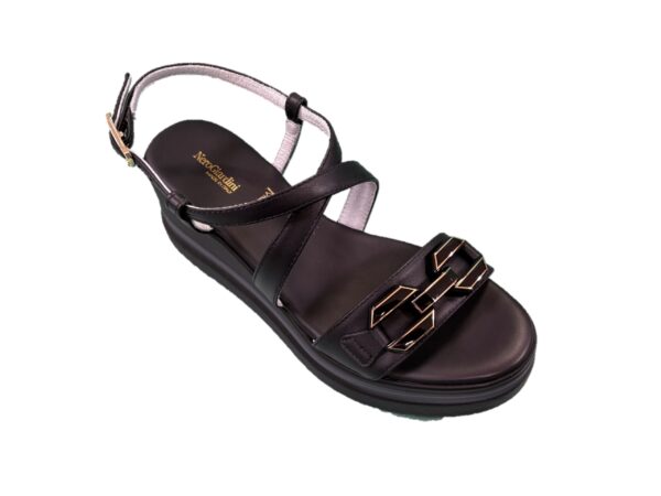 54 NeroGiardini Sandali da donna in pelle E615953D nero