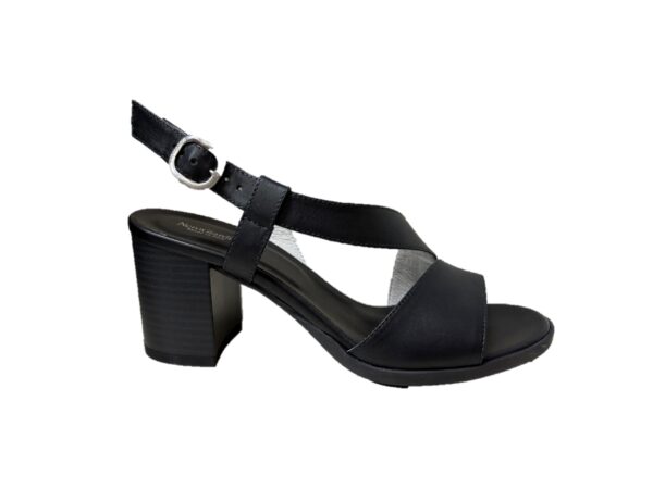 Nero Giardini E410440D sandalo in pelle nero